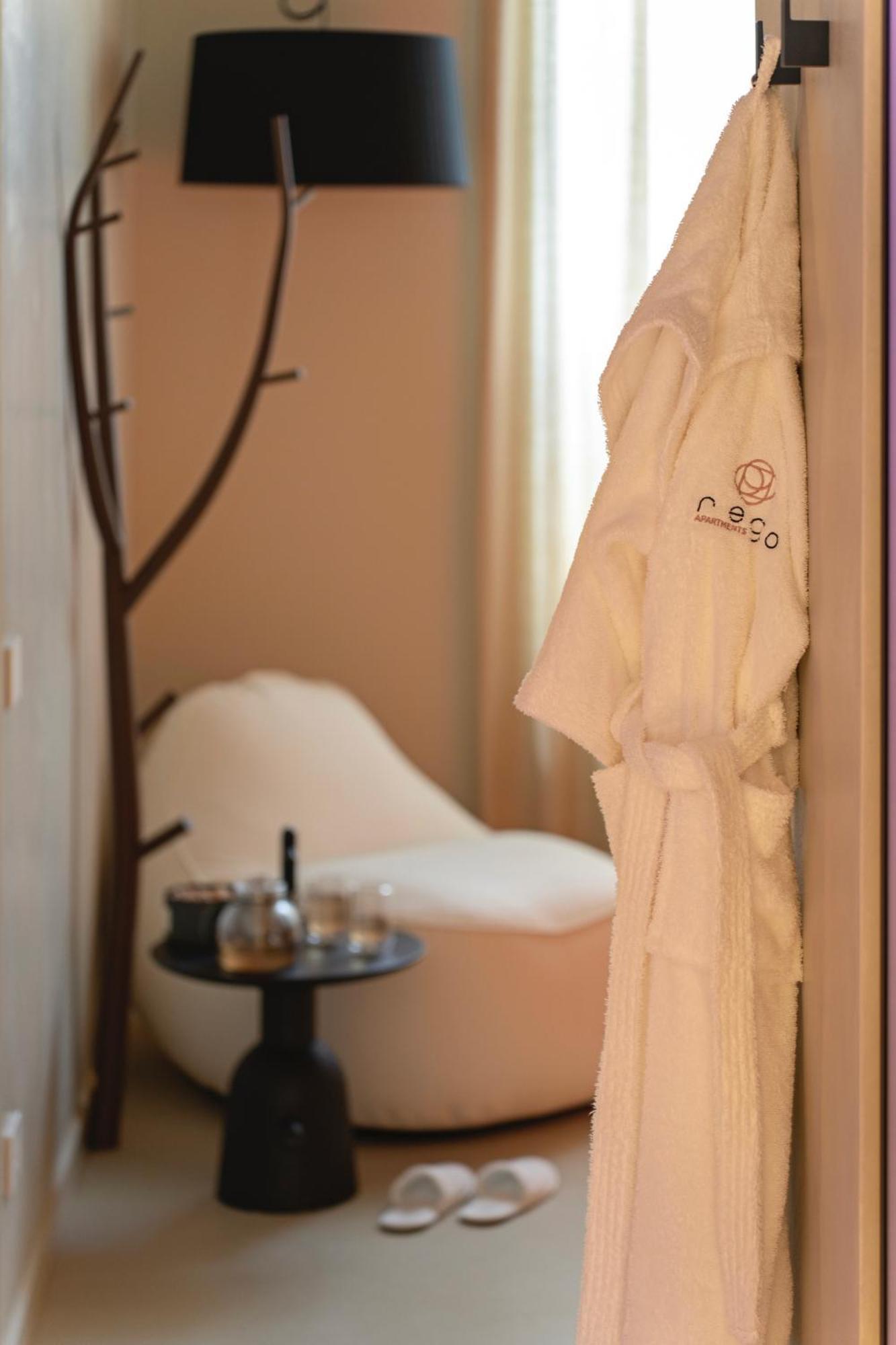 Rego Apartments - Boutique Aparthotel & Serenity Spa With Some Off-Site Apartments In The Heart Of Bergamo City Center Экстерьер фото